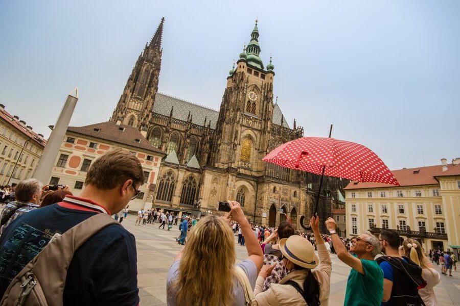Prague: Guided Bus & Walking Tour with River Cruise & Lunch - Price and Value: Is $135 Worth It?