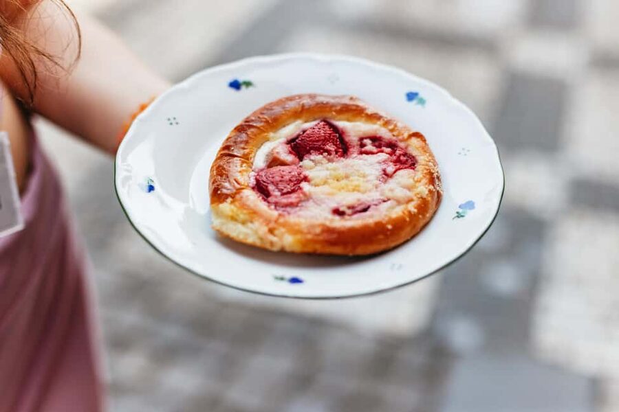 Prague: Guided Street Food Walking Tour - The 2-hour plan: how the walk turns into five real meals