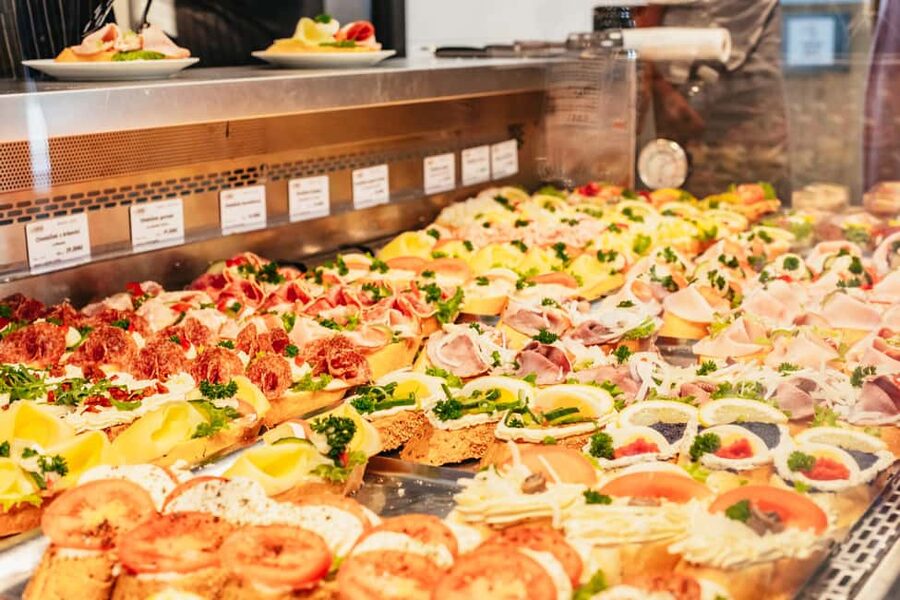 Prague: Guided Street Food Walking Tour - Is this tour for you? Who it suits best