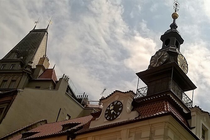 Prague: Jewish Quarter Walking Tour with Admission Tickets - Old Jewish Cemetery: Thousands of Tombstones, One Quiet Lesson