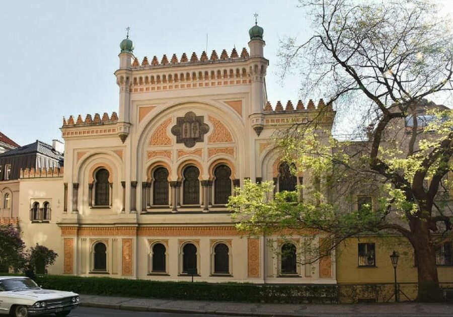 Prague: Old Town and Jewish Quarter Guided Walking Tour - Practical Tips Before You Go (Shoes, Pace, and What’s Included)