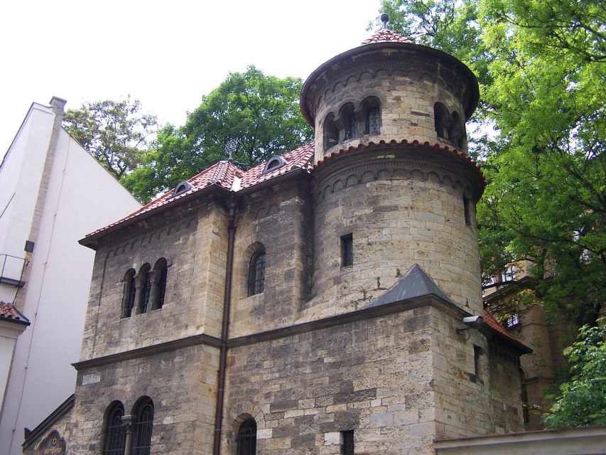 Prague: Old Town, Jewish Quarter & Astro Clock Walking Tour - Key things to know before you go