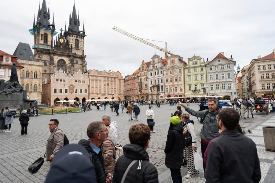 Prague: Old Town, Jewish Quarter & Astro Clock Walking Tour - Pace, weather, and what to wear in Prague