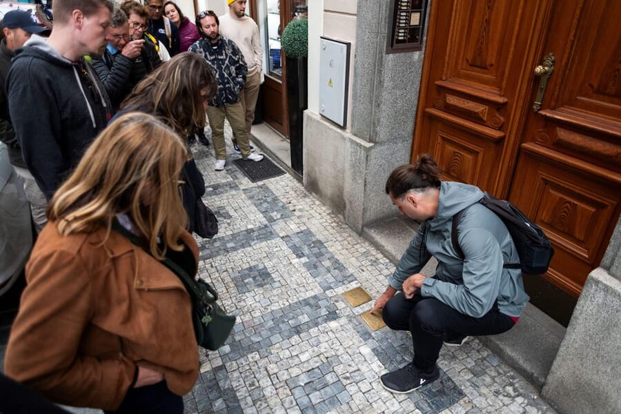 Prague: Old Town, Jewish Quarter & Astro Clock Walking Tour - Price and value: getting a guided tour for about $22