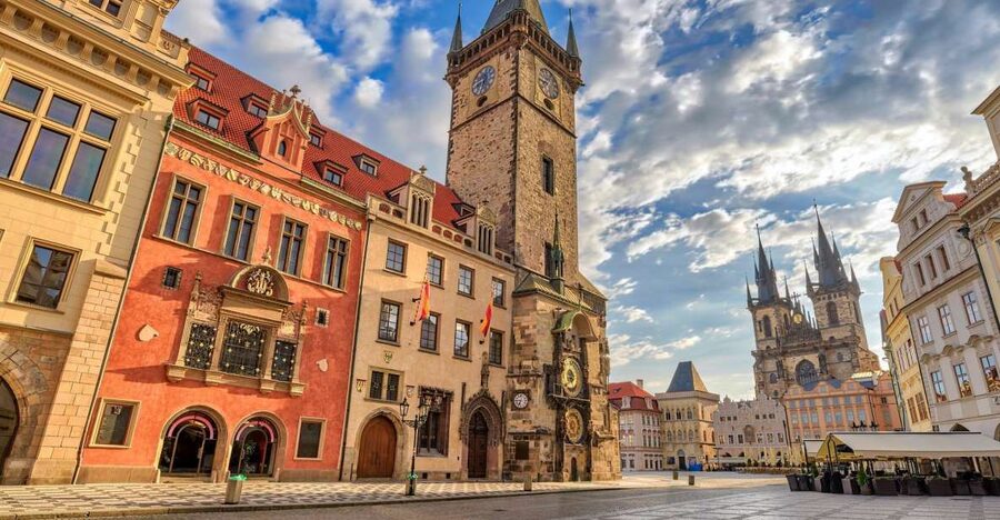 Prague: Old Town, Jewish Quarter & Astro Clock Walking Tour - Wenceslas Square start: the easy launch into Prague’s center