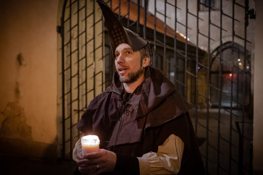 Prague: Plague Doctor Old Town History Walking Tour - Old Town Square and Josefov: when fear sits next to daily life
