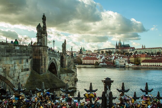 Prague Walking Tour in German: Old Town and Prague Castle - Price and Value: Why $32.56 Can Make Sense