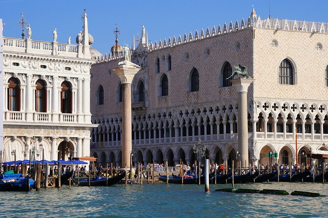 Private 3 hrs Venice Tour: St Mark's, Walking tour & Boat tour - St Mark’s Basilica skip-the-line: what it saves you