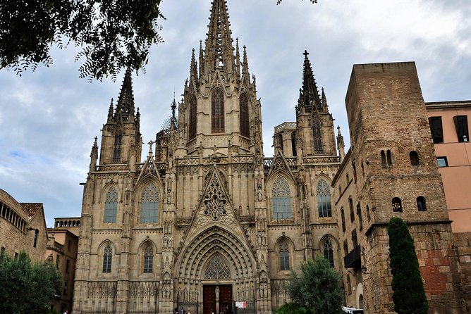 Private Barcelona Old Town and Gothic Quarter Walking Tour - Ciutat Vella: Roman Barcelona clues in medieval alleys