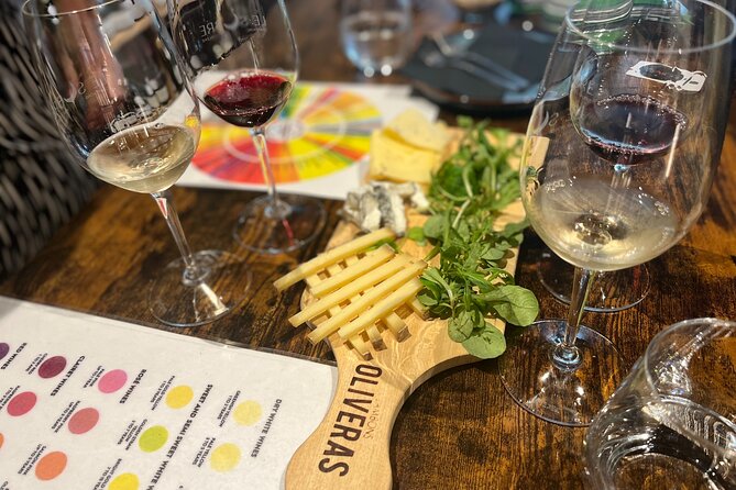 Private - Best of Bordeaux Walking Tour + Glass of Bordeaux Wine - Notre-Dame Baroque church and Saint-André’s first Gothic moment