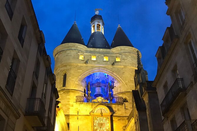 Private - Best of Bordeaux Walking Tour + Glass of Bordeaux Wine - How the guide makes this feel local (not scripted)