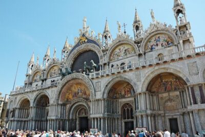 Private Best of Venice Walking Tour with St Mark's Basilica - Piazza San Marco: your 15-minute map of medieval power