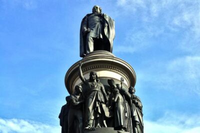 Private Fantastic Tour of Dublin (Walking Tour) - Meeting up at Temple Bar without the morning scramble