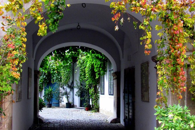 Private Hidden Vienna Walk — Stories Behind Quiet Corners - Why This Private Walk Works So Well