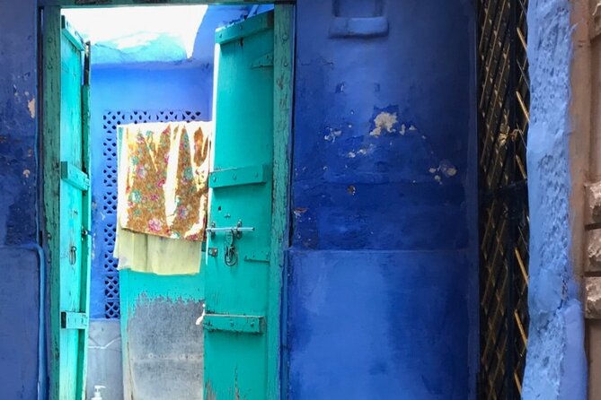 Private Jodhpur Blue City Walking Tour with Guide - Stop 1: Sardar Market and the Ghanta Ghar clock tower