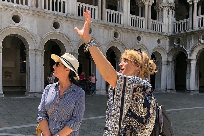 Private or Semi Doge's Palace & Saint Mark's Basilica Guided Tour - Doge’s Palace: Great Halls, prisons, and the Bridge of Sighs payoff