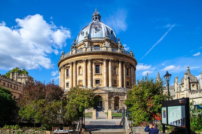 Private Oxford Walking Tour With University Alumni Guide - Oxford Castle, Sheldonian Theatre, and Other Landmark Options