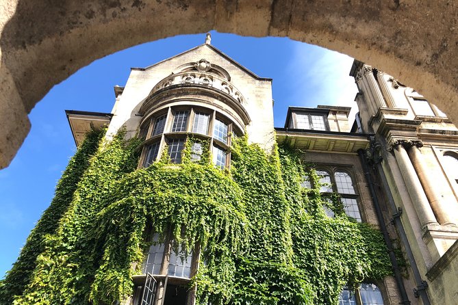 Private Oxford Walking Tour With University Alumni Guide - Famous Alumni Stories: Lewis Carroll, C. S. Lewis, and More