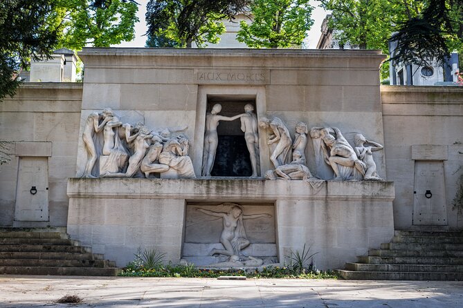 Private Père Lachaise Cemetery Walking Tour - Value and add-ons: pairing with a Seine cruise