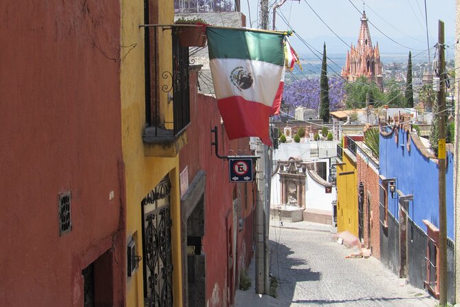 Private San Miguel de Allende Walking Tour - Meeting at Casa de Allende, then heading straight into the core