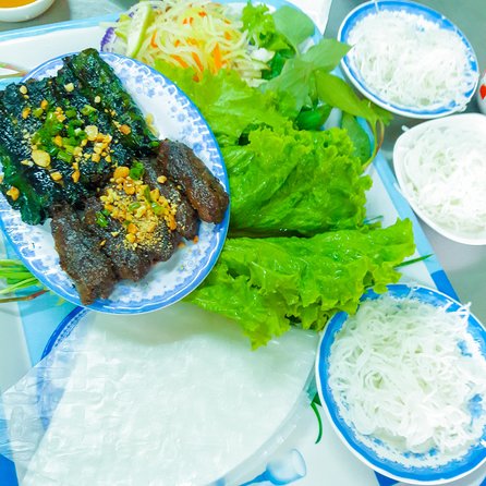 Private Street Food Evening Walking Tour in Ho Chi Minh City - Walking route: you’ll see night Saigon’s patterns