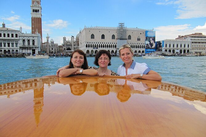 Private Venice 2 hrs Tour: Boat & Walking Tour with food tasting - Grand Canal views, then the Venice you can’t map