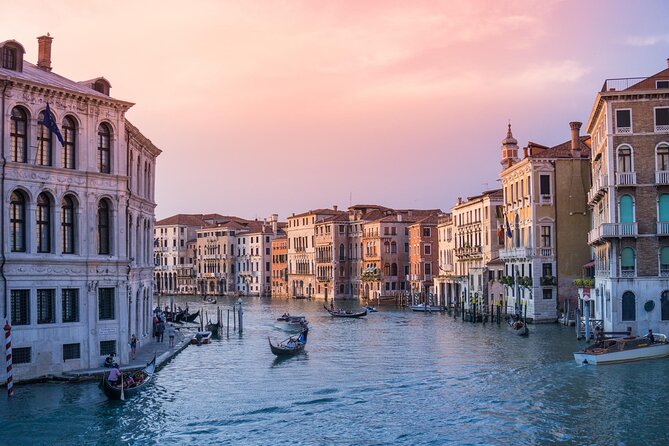 Private Venice 2 hrs Tour: Boat & Walking Tour with food tasting - High tide can change your route: shipyard or Giudecca Canal views