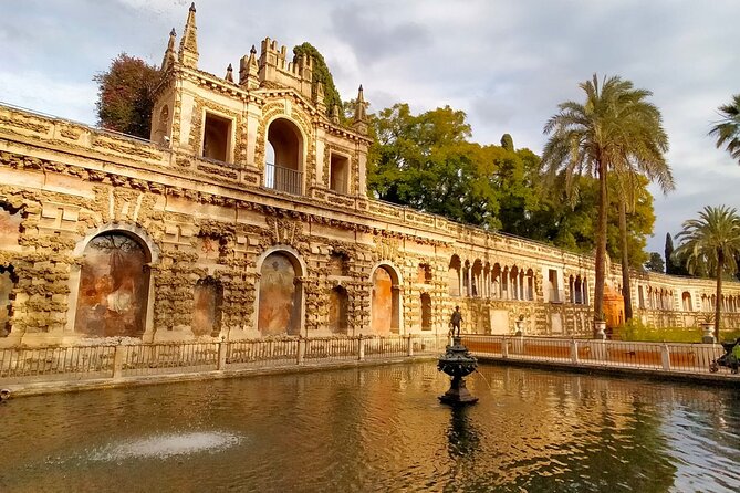 Private Walking Tour Alcazar and Cathedral in Sevilla - Who this tour fits best in Seville