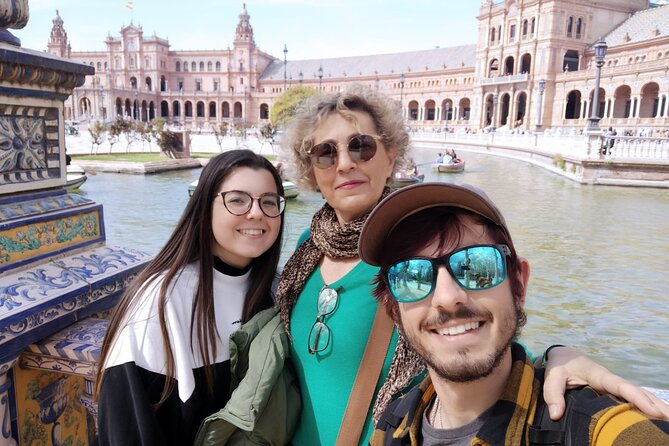 Private Walking Tour Alcazar and Cathedral in Sevilla - Giralda Tower in 30 minutes: former minaret, big views, short time