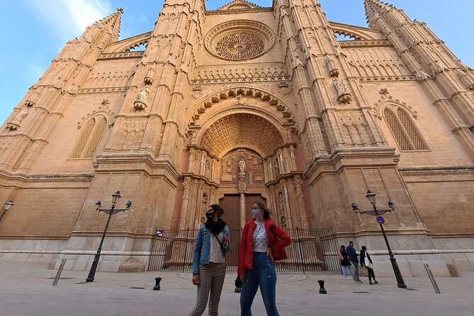 Private walking tour in Palma de Mallorca with local guides. - Santa Eulàlia, Ajuntament and Pl. Major: the city’s daily heartbeat