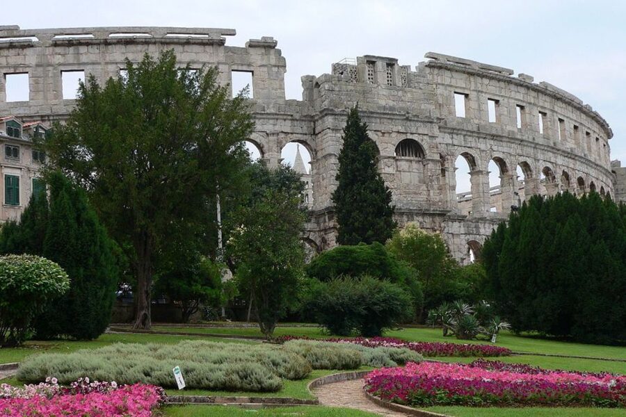 Pula: Historic Walking Tour with Local Guide & City Views - Who should book this Pula walking tour?
