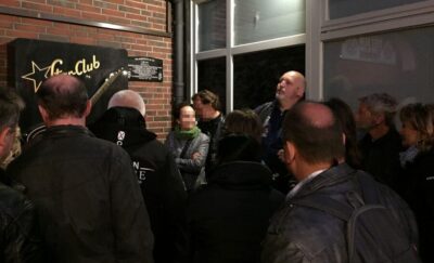 Reeperbahn Walking Tour with St. Pauli Local - Getting oriented at the Zündkerze welcome drink
