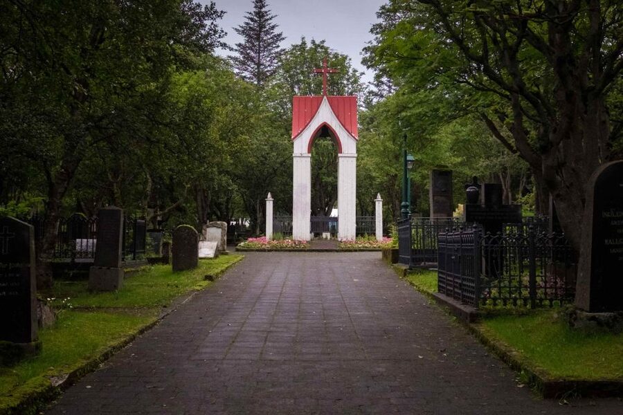Reykjavik: Guided Folklore Walking Tour - Austurvöllur finale: Yule Lads, trolls like Grýla, and rune talk in one place