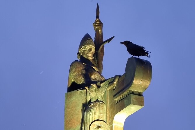 Reykjavík Small group Walking Tour - by CityWalk - Arnarholl Statue: Ingólfur Arnarson and the first-settler story