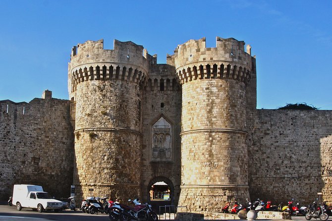 Rhodes Old Town Walking Tour (Small Group) - Colossus of Rhodes: The Quick, Ticket-Free Photo Window