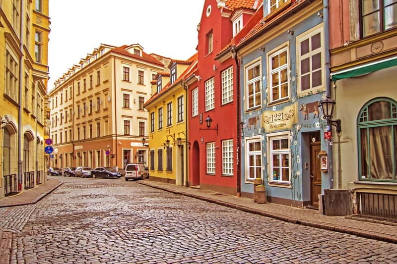 Riga: Guided Old Town Walking Tour - Town Hall Square to St. Peter’s Church: The Old Town’s Core Explained