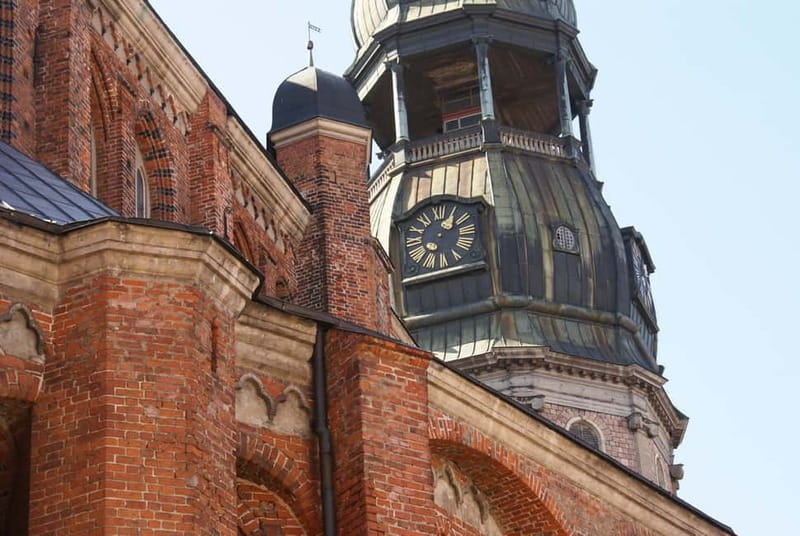 Riga: Old Town Walking Tour with Art Nouveau Highlights - Key highlights at a glance