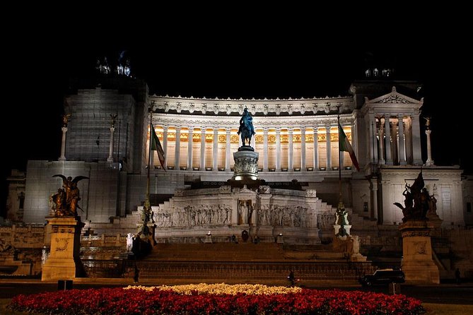 Rome by Night - Small Group Walking Tour with Gelato - Ending at the Colosseum: the best kind of finish (with no tickets)