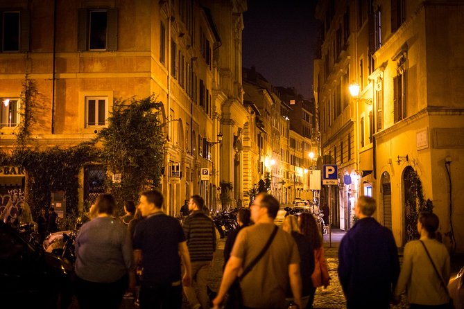 Rome by Night Walking Tour - Legends & Criminal Stories - How the Guide Shapes the Experience (And Why It Matters)