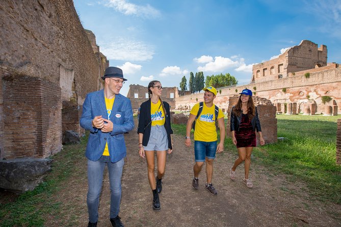 Rome: Colosseum Arena, Roman Forum & Palatine Hill Tour - Palatine Hill: emperors’ palaces and serious uphill shoes