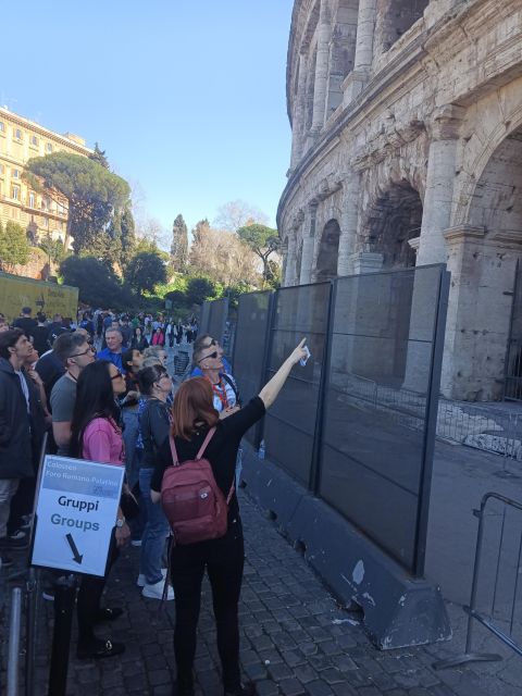 Rome: Colosseum, Palatine Hill, & Roman Forum Walking Tour - Who should book this tour (and who might want a different plan)