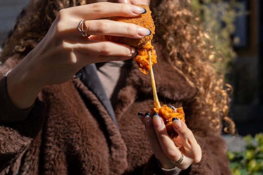 Rome: Guided Food Walking Tour with Wine in Trastevere - Price and Value: $100 for 10+ Tastings and Priority Seating