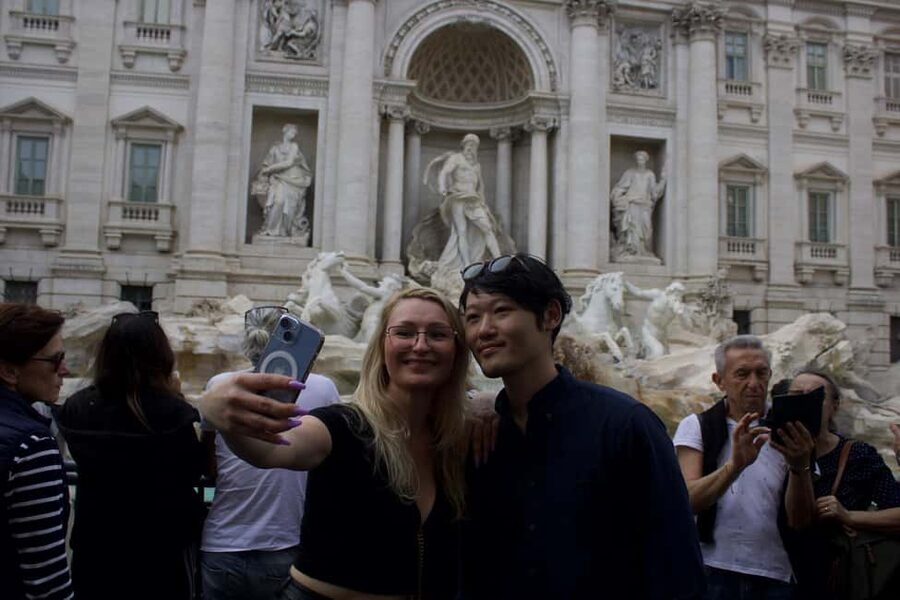 Rome: Guided Walking Tour in English or Spanish - The Small Church Stop and Rome’s Surprisingly Modern Stories