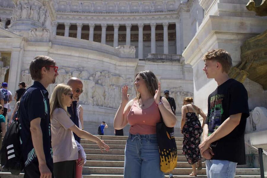 Rome: Small-Group Guided Day or Night Walking Tour - Church of Sant’Ignazio and Galleria Sciarra: the calmer Rome moments