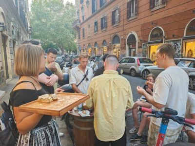 Rome: Trastevere & Campo de Fiori Street Food Walking Tour - Santa Maria in Trastevere and the Pizza-Spot Credibility Check