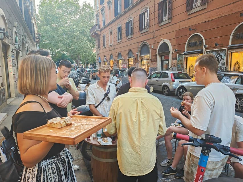 Rome: Trastevere & Campo de Fiori Street Food Walking Tour - Santa Maria in Trastevere and the Pizza-Spot Credibility Check