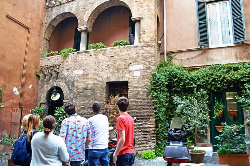 Rome: Trastevere Street Food Walking Tour with Local Expert - How much food is it really? Portion sizes and drink expectations