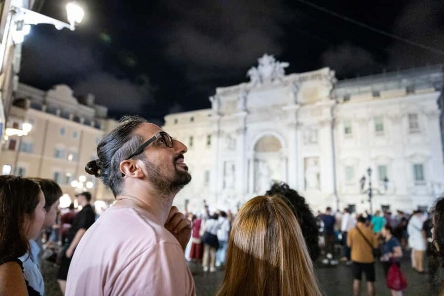 Rome: Under the Moonlight Evening Walking Tour - Piazza Navona at Night: Fontana dei Quattro Fiumi First Impressions