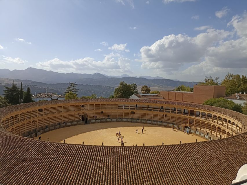 Ronda: Guided Walking Tour with English or Spanish Guide - Palace of Mondragon: A Landmark With Context, Not Just a Photo