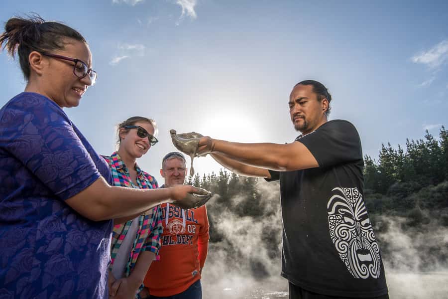 Rotorua: Hell's Gate Outdoor Mud Spa & Guided Walk - Māori Wood Carving: Culture You Make, Not Just Watch